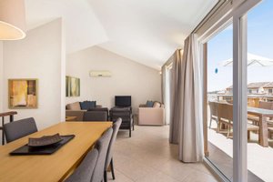 Room & Suite