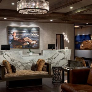 Lobby - Front Desk