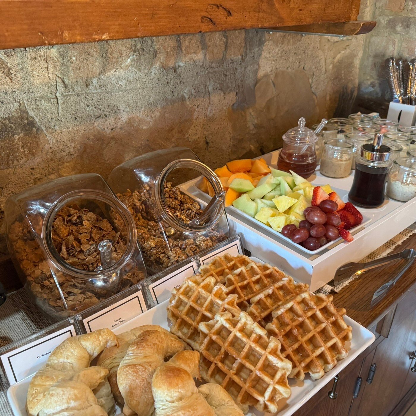 MAISON FLEURIE - A FOUR SISTERS INN - Updated 2025 Prices & Reviews (Yountville, Napa Valley, CA) MAISON FLEURIE - A FOUR SISTERS... 