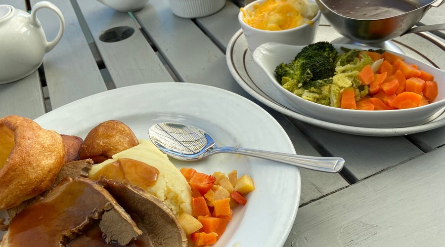 All this Roast for  under a £10 considering the cost of food and gas & electric it’s amazing value 
