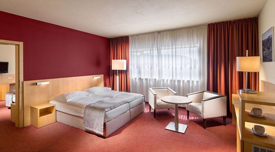 Suite with double bed(s)