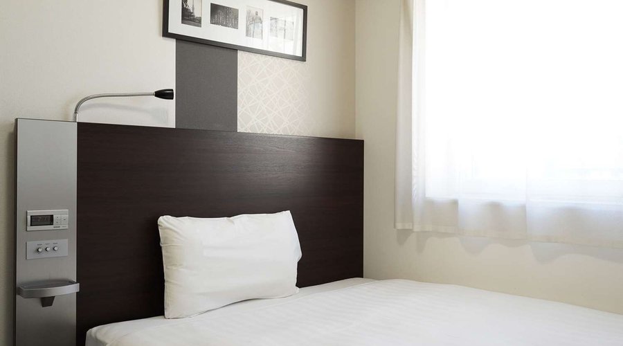 Guest room with double bed(s)