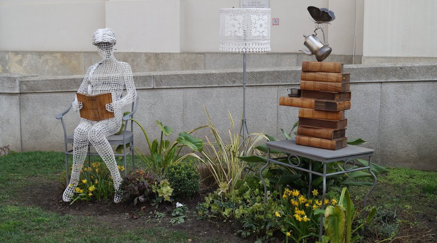 Decorazioni floreali nella piazza