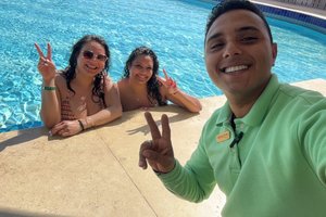 Pool & Beach