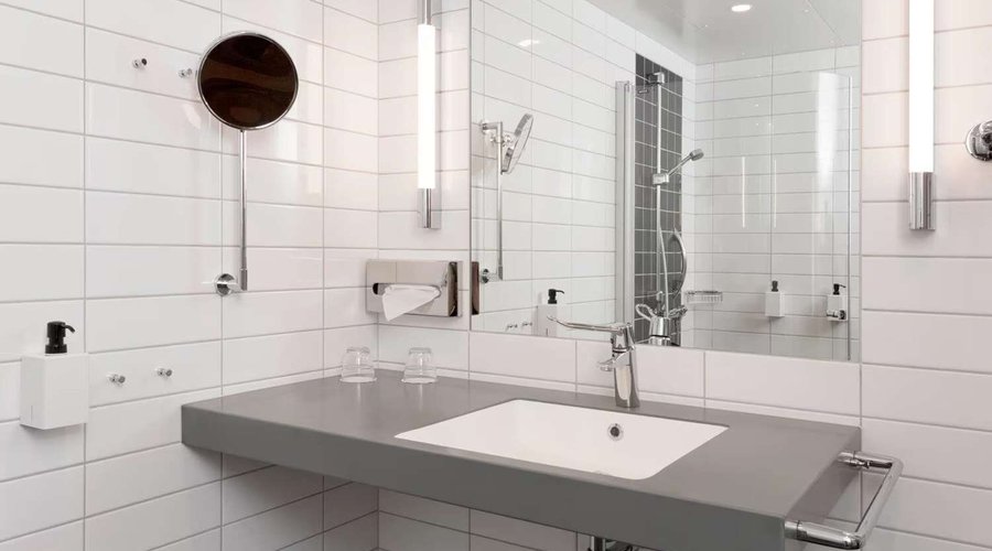 Scandic Stavanger City Interior room standard bath