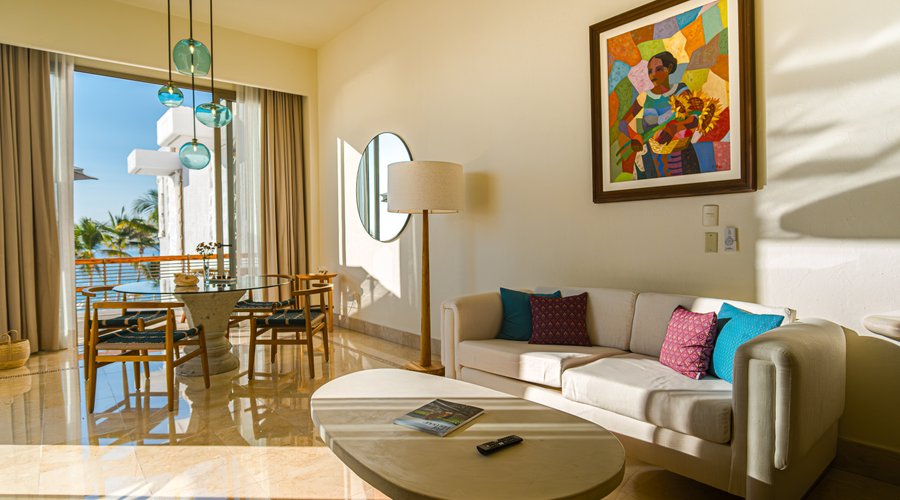 Master Suite Living Room