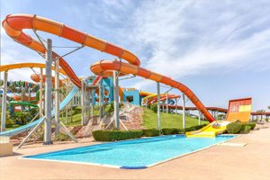 Pool & Beach