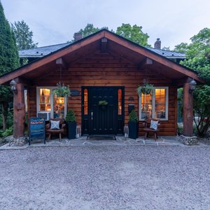 A warm welcome to the Front Desk/Lounge and Restaurant at Heather Lodge.
