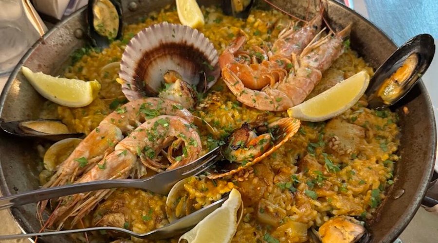Paella marinera