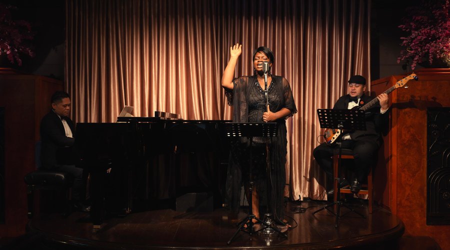 Ms Faith Amour and band!