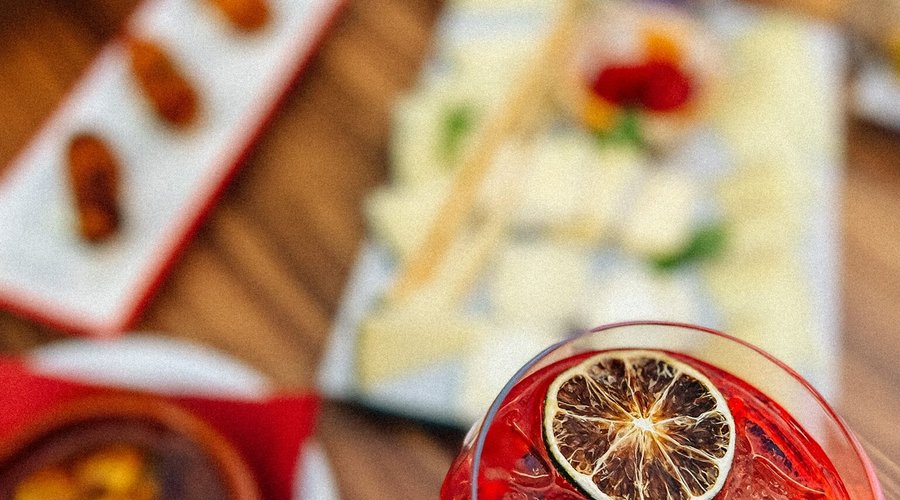 🍸