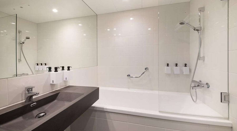 Scandic Lillestr m bathroom junior suite