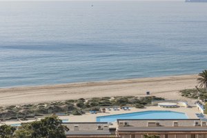 Piscina e praia