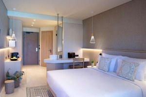 Room & Suite