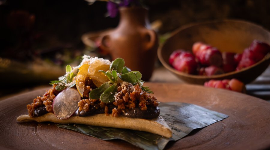 🌽🔥Lo hecho a mano y el inconfundible sazón de la comida mexicana,  es nuestra especialidad.✨   