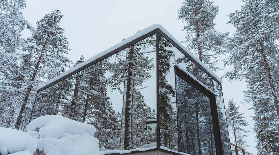 Invisible Suite with mirror walls
