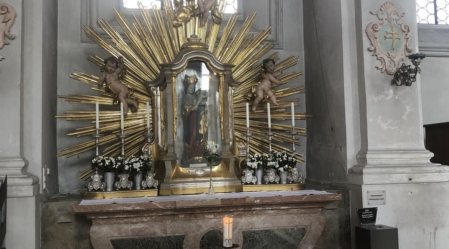 Ein Seitenaltar 