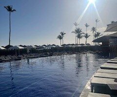 Piscina e praia