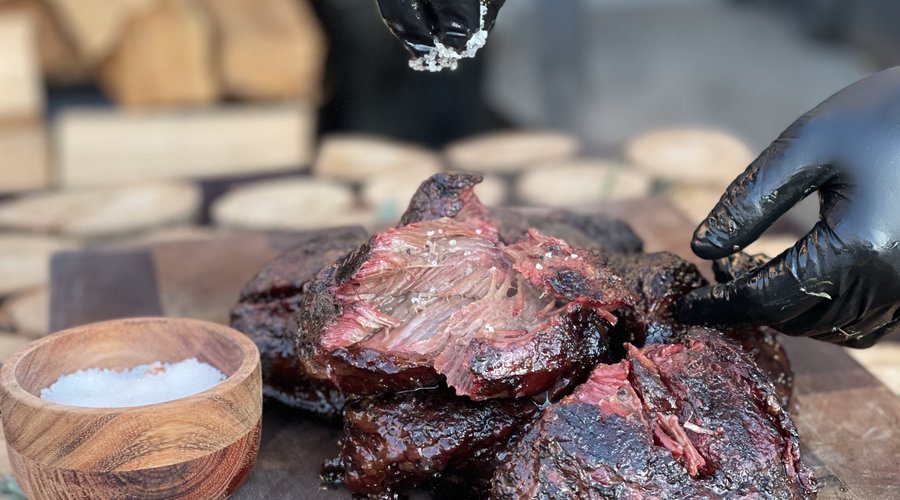 Juicy, delicious smoked beef cheek