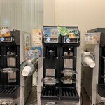コーヒー（マシーン）、カルピスソーダ、トマトジュース（カゴメ）温州みかん（薄め）など。