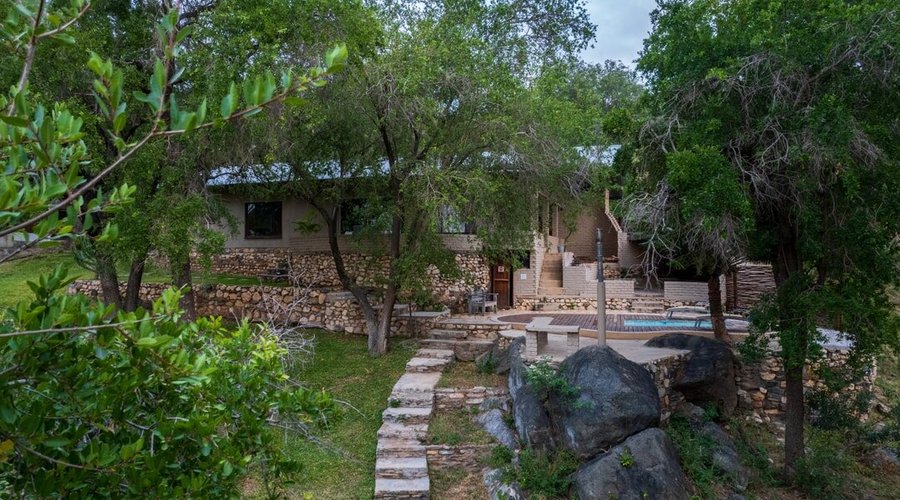 Croc cottage, outside