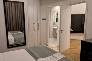 Room & Suite