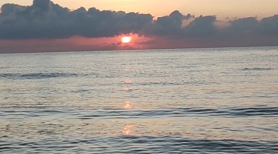 Sunrise on Chaweng Beach