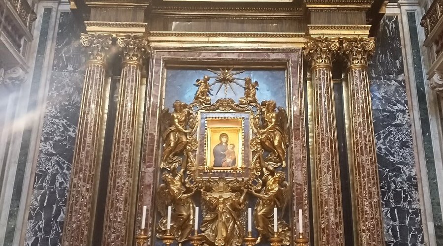 Salus Populi Romani altar