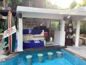 Pool & Beach