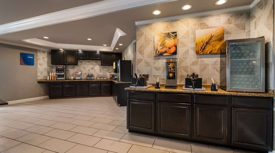 Breakfast counter