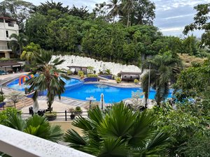 Pool & Beach