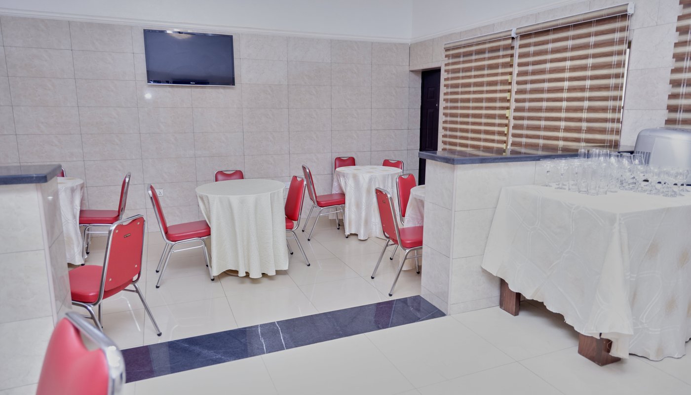 PEACE APARTMENT - Prices & Hotel Reviews (Jahi, Nigeria)