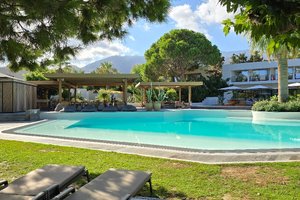 Piscina e praia