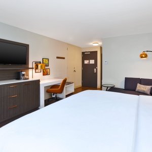 King Deluxe with chaise 