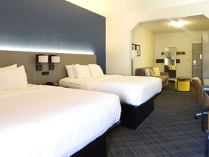 Room & Suite