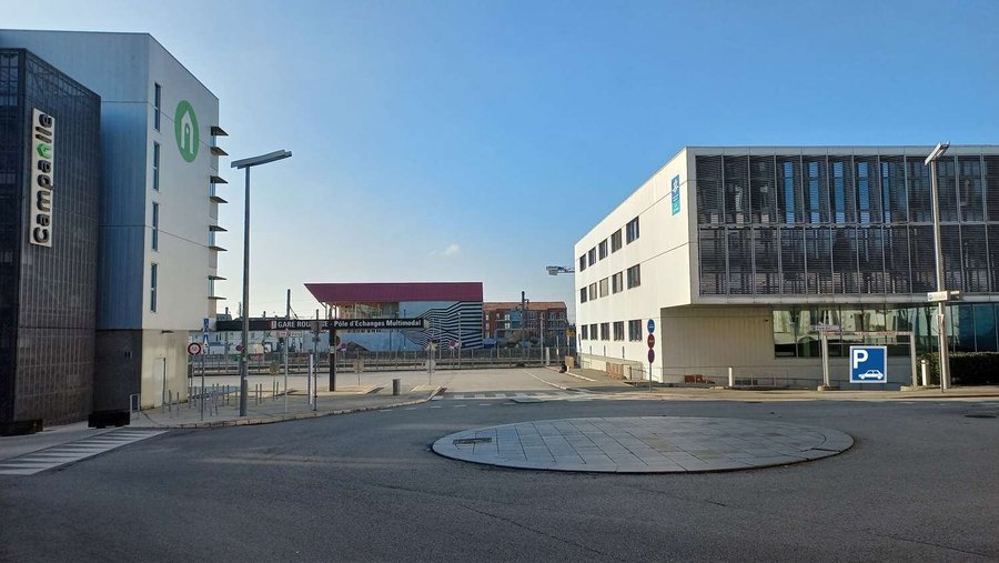 Campanile La Roche sur Yon - Parking Public Gare Est