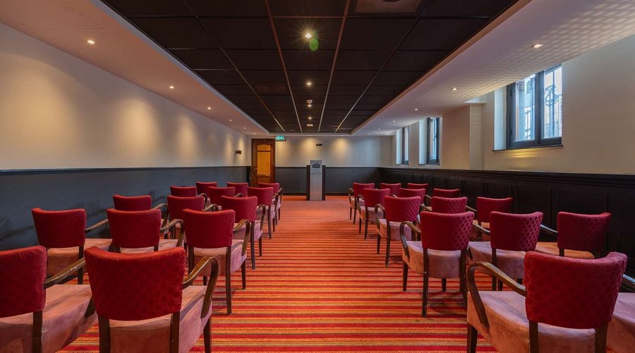 Meetingroom Ray s Club