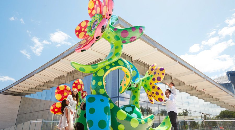 Yayoi Kusama 'Flowers that Bloom in the Cosmos' 2022, Art Gallery of New South Wales, commissioned with funds provided by the Art Gallery of New South Wales Foundation and the Gandel Foundation 2022 © Yayoi Kusama, photo © Art Gallery of New South Wales, Zan Wimberley