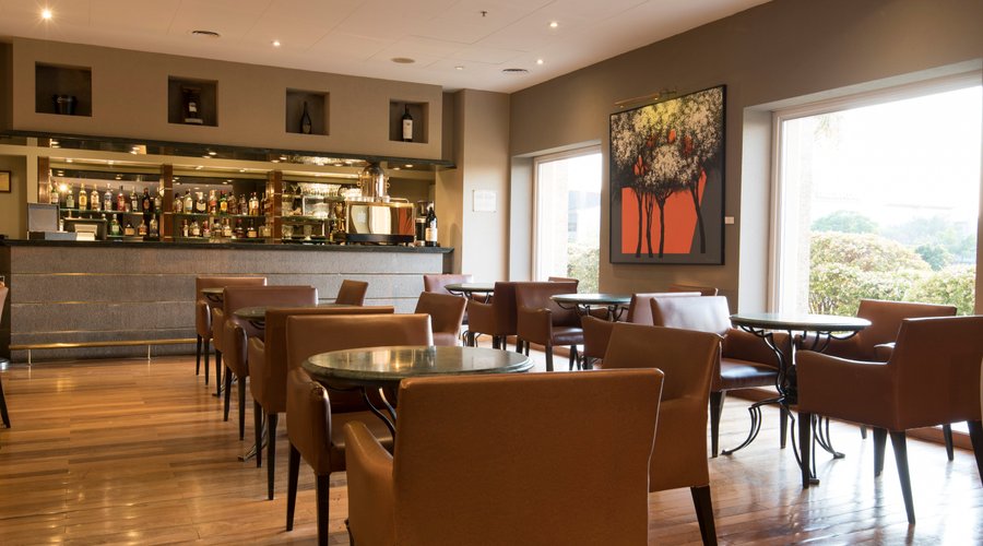 Bar and Lounge