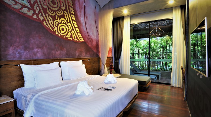 Cabana Pool Access Suite