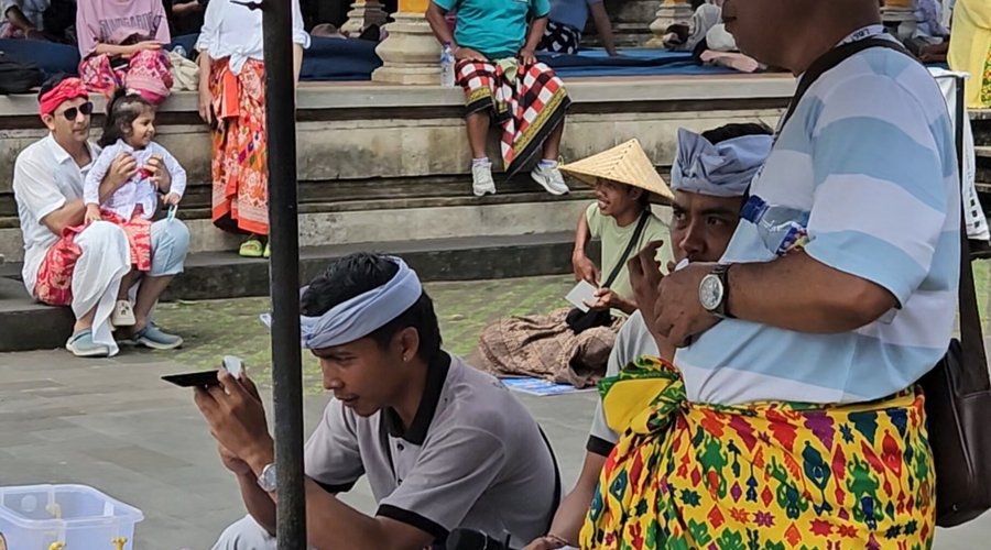 They are a scammer...should be arrested by Balenisian Police. I suffered it no other family should suffer from these monsters. We work hard for the vacation and we don't deserve these evils. 