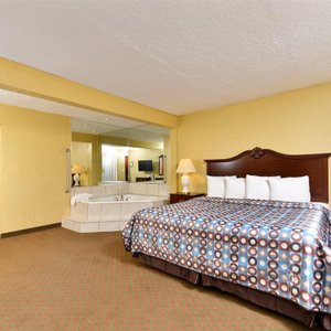One King Bed Jacuzzi Suite