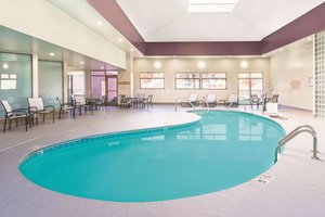 Pool & Beach