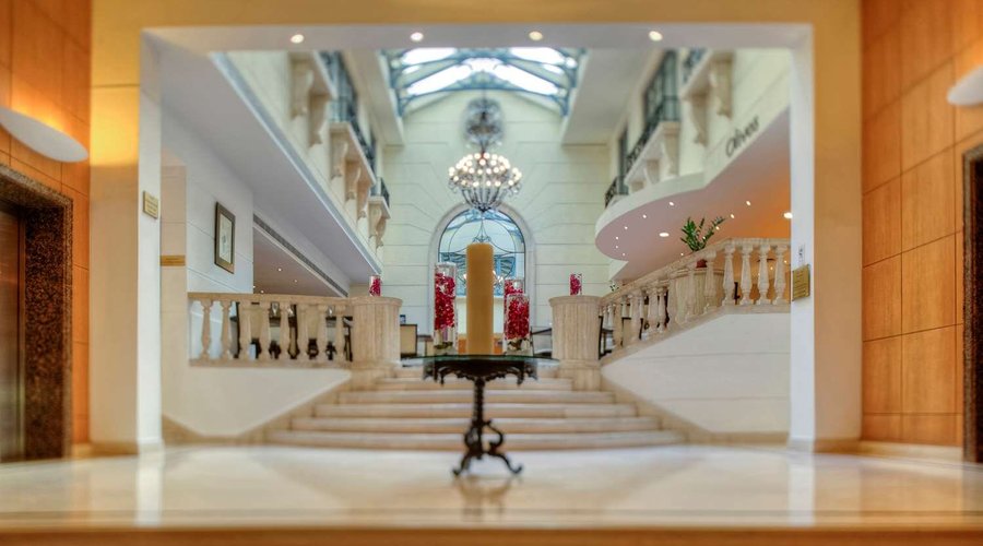 Overview from reception area with a frame