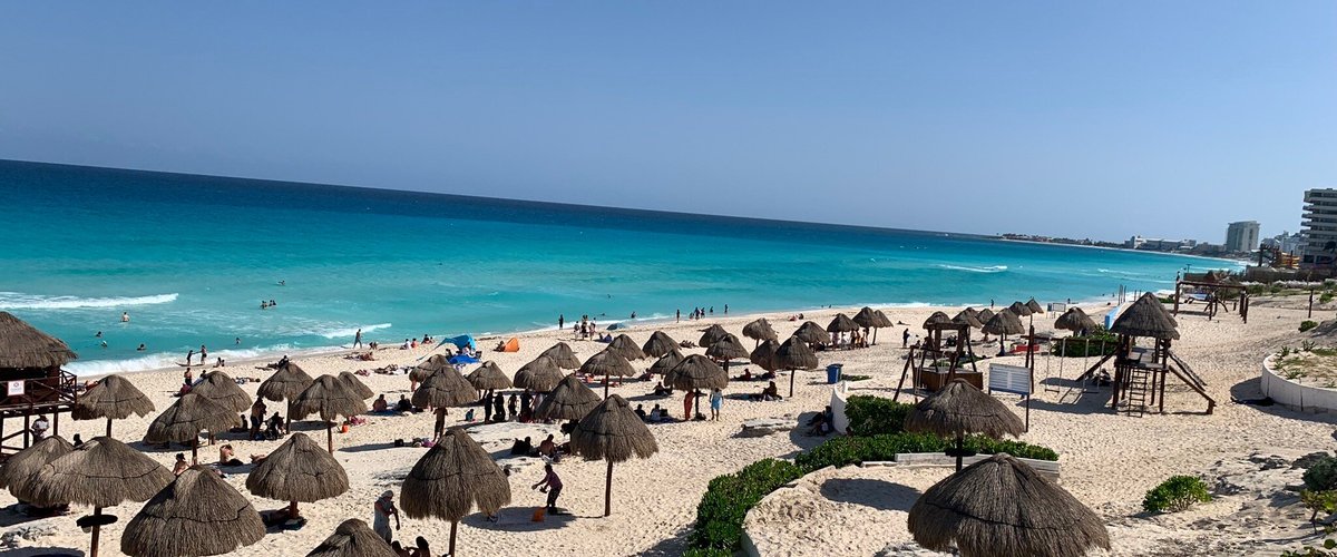 Playa Delfines