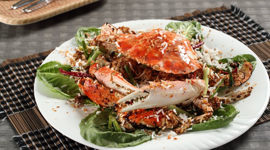 Crab  These dishes are must-tries for seafood lovers, offering a taste of Hong Kong’s coastal culinary heritage.