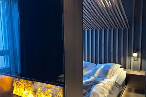 Room & Suite
