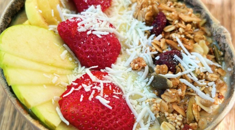 Yellow submarine smoothie bowl