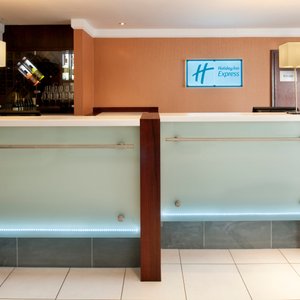 Holiday Inn Express Leeds-East Reception