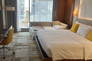 Room & Suite